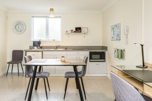 Fridge, microwave, coffee/tea maker, electric kettle