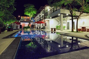 2 outdoor pools, pool umbrellas, sun loungers - Surintra Boutique Resort (Choeng Thale)