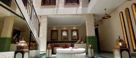 Luxury Townhome | Terrace/patio