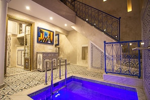 Deluxe Townhome | Minibar, in-room safe, soundproofing, free WiFi