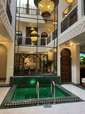 Televisión de pantalla plana