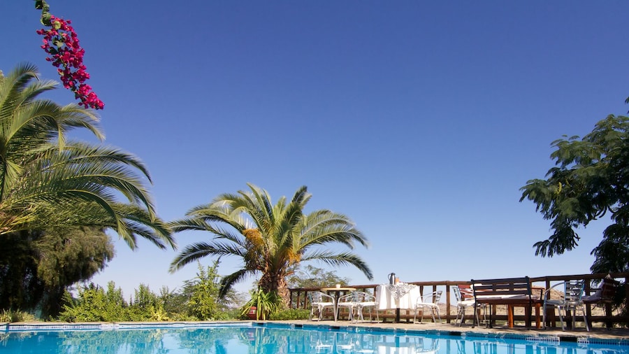 Corona Guest Farm