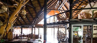 Etusis Lodge