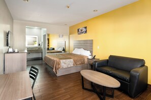 Standard Room, 1 King Bed | Desk, laptop workspace, free WiFi, bed sheets