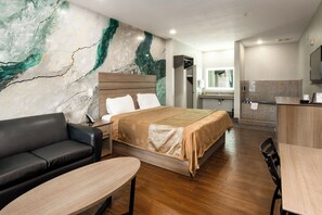 Romantic Room, 1 King Bed | Desk, laptop workspace, free WiFi, bed sheets - Moonlight Suites - Houston George Bush Intl Airport (Houston)