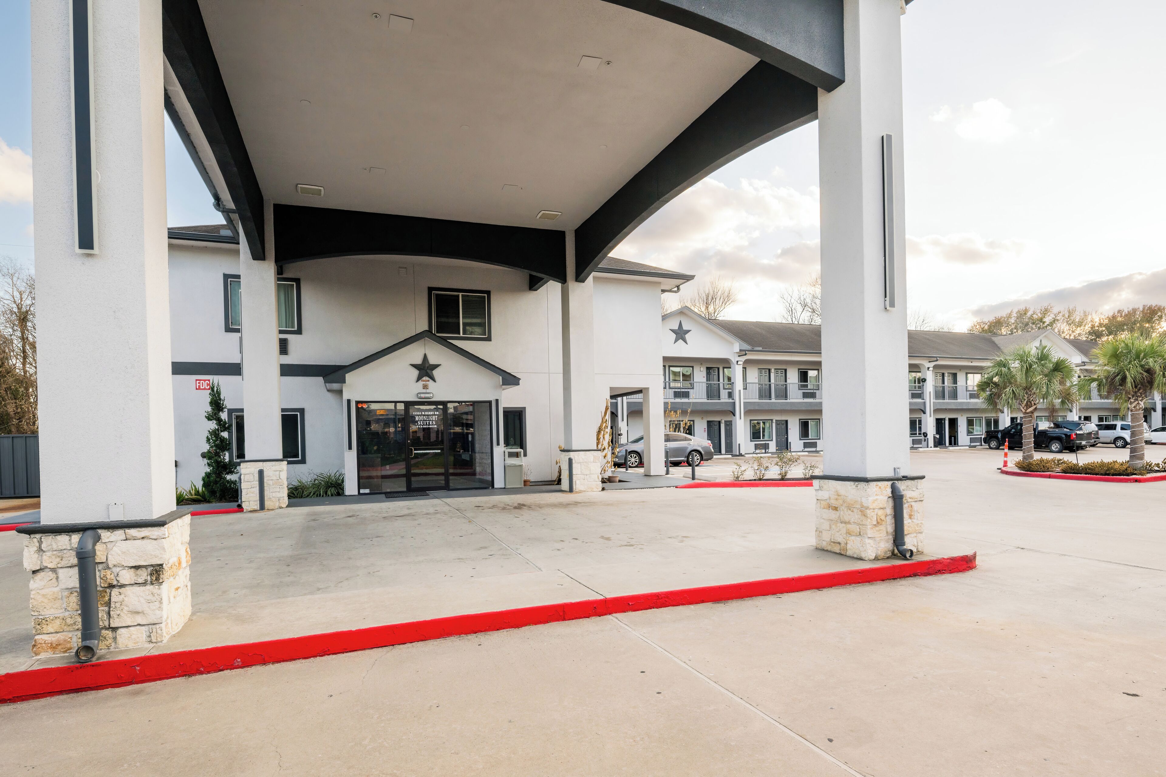 Moonlight Suites - Houston/George Bush Int'l Airport — photo 15