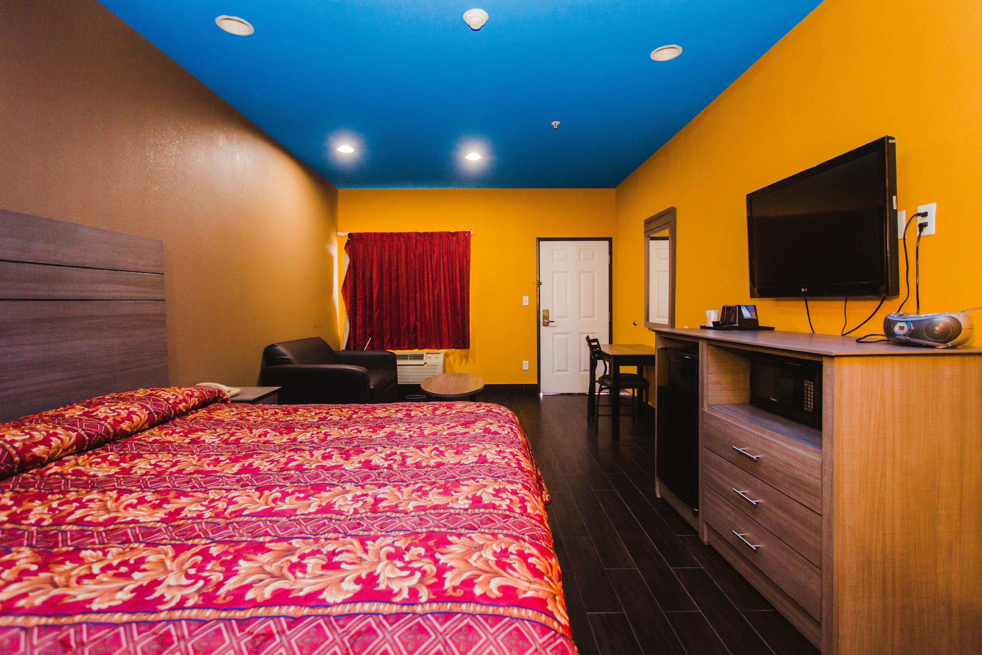 标准房, 1 张特大床 | 办公桌、免费 WiFi、床单