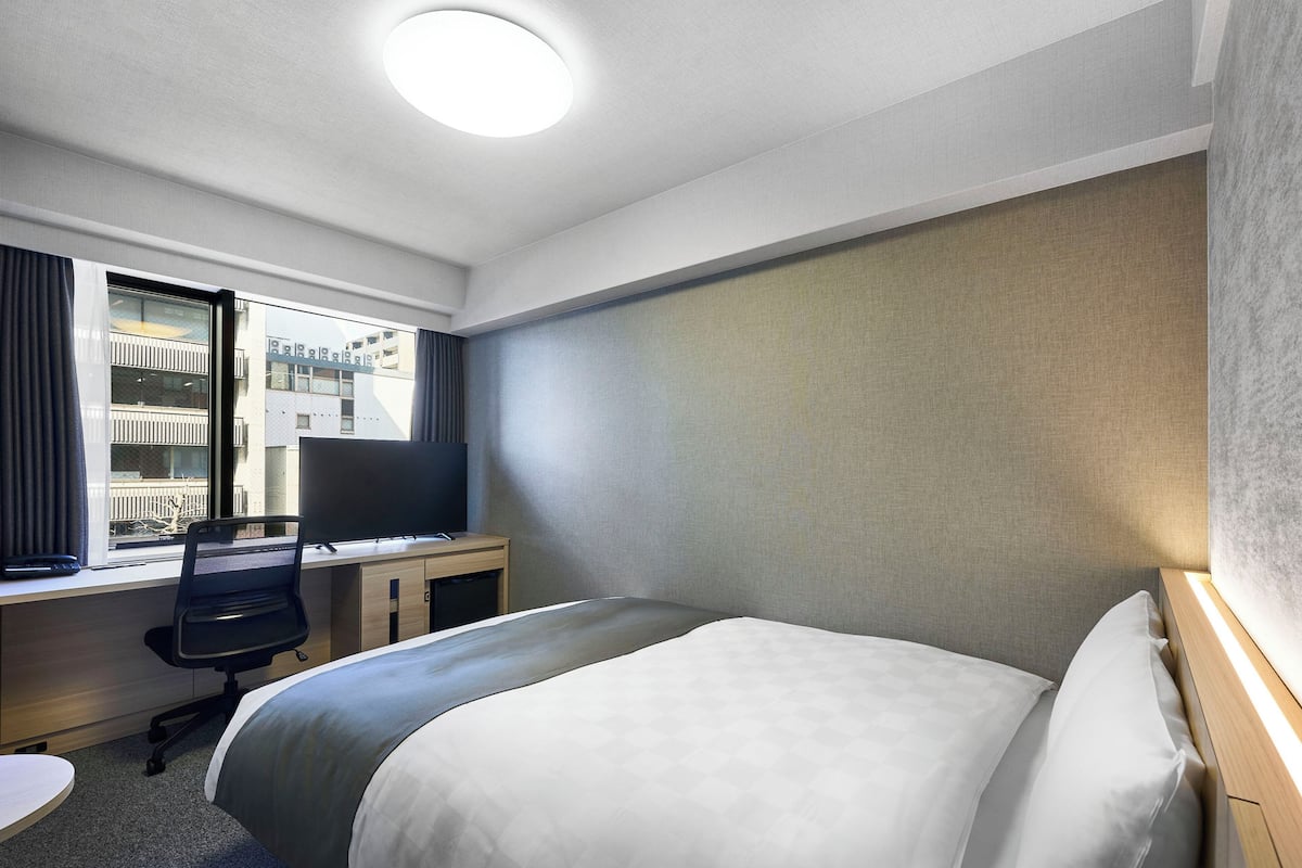 Chambre Standard double, non-fumeur | Fer et planche à repasser, accès au Wi-Fi (inclus), literie fournie