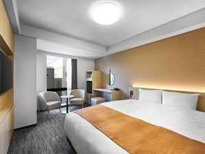 Deluxe Double Room, Non Smoking | Blackout curtains, free WiFi, bed sheets