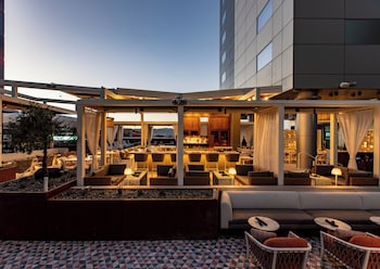 Bar (on property) at Kimpton Hotel Palomar Phoenix Cityscape by IHG