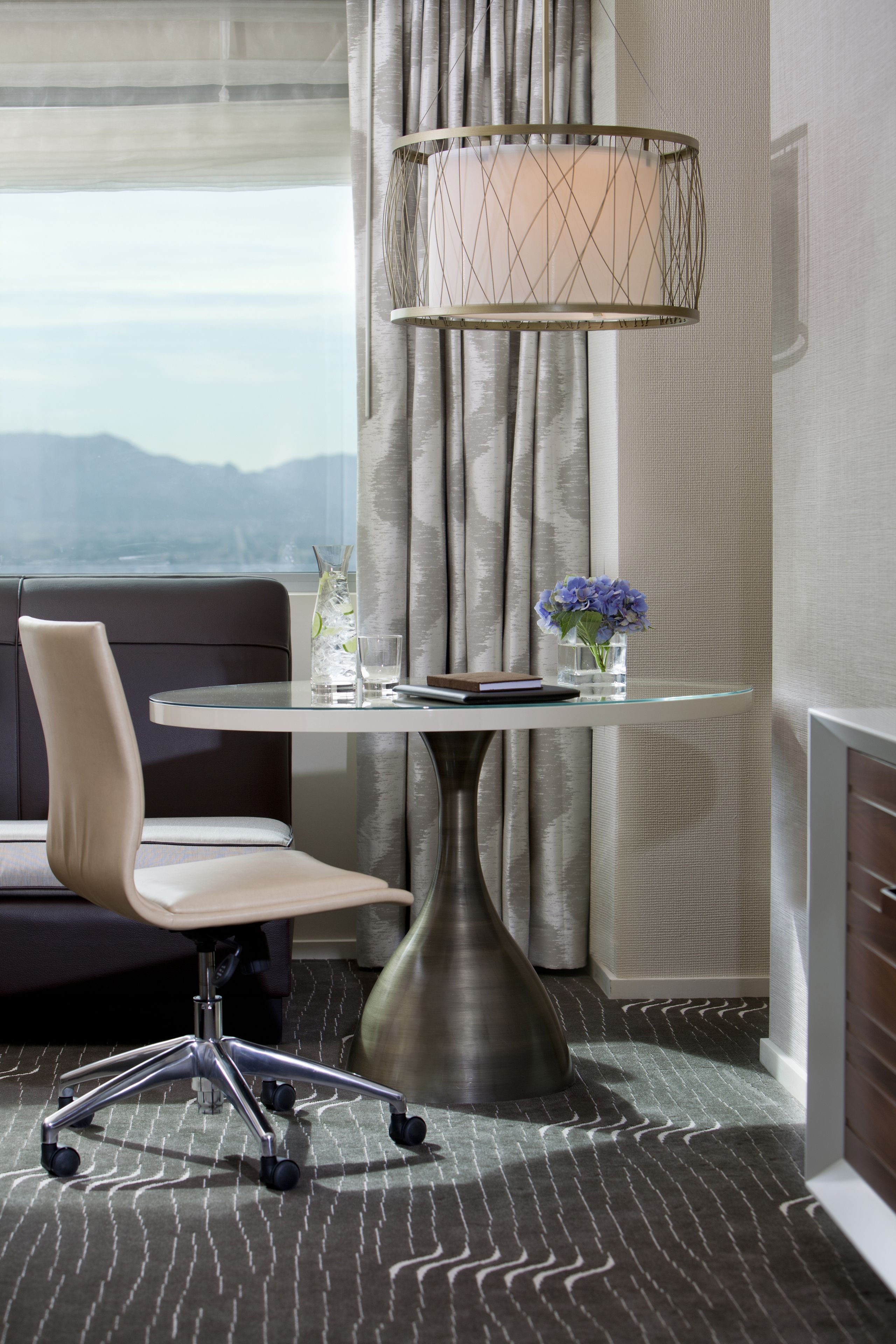 1 bedroom, frette italian sheets, premium bedding, down duvets