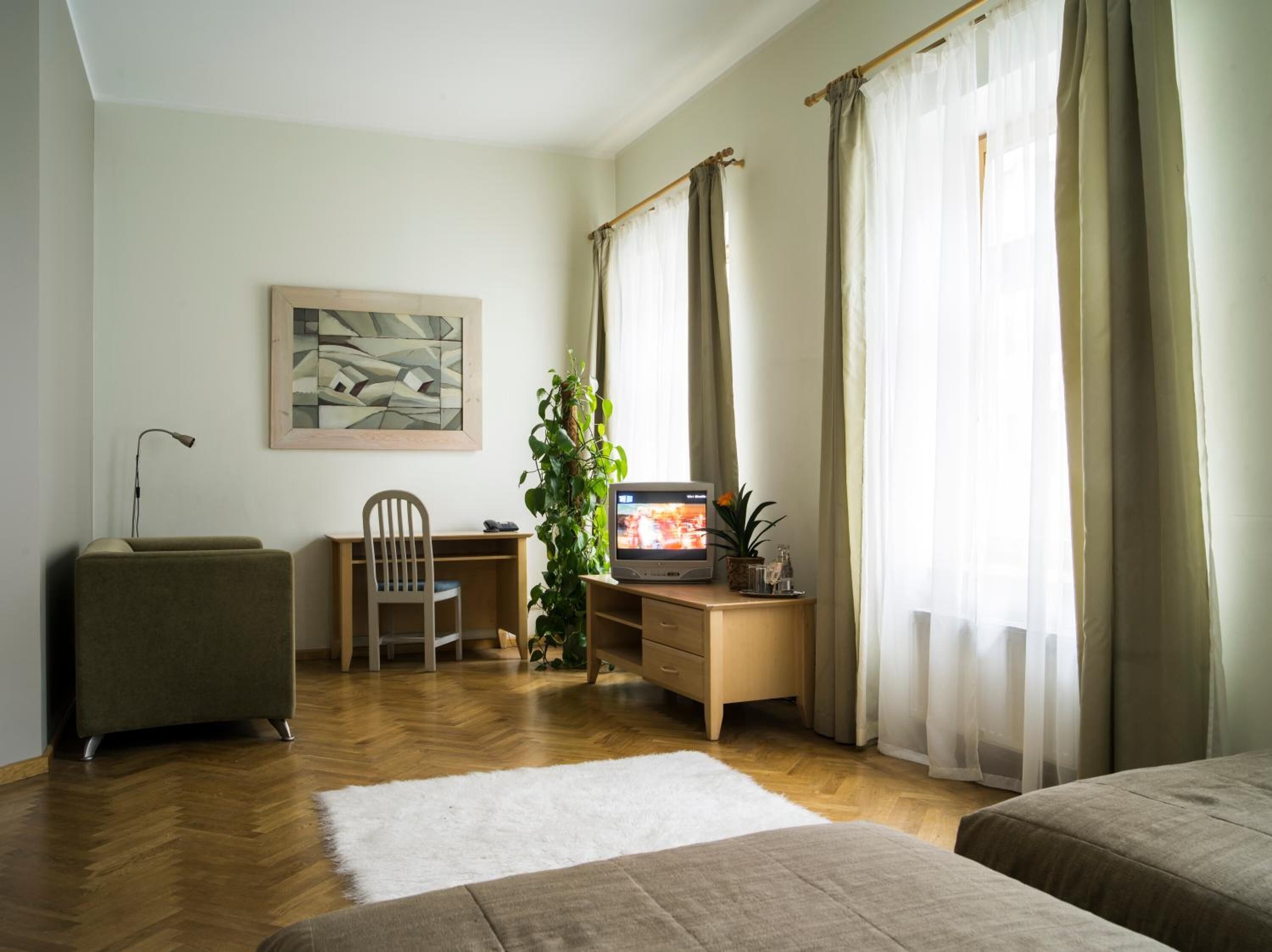 Standard Twin Room, 2 Single Beds | In-room safe, individually decorated, individually furnished, desk