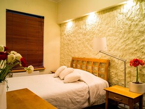 Kamar Double Standar | Brankas dan didekorasi berbeda-beda