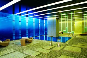 Couples treatment rooms, sauna, hot tub, steam room, body treatments