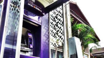 ATM/banking on site