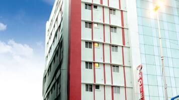 واجهة المنشأة