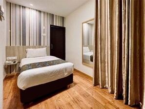 Single Room | Rollaway beds, free WiFi - My Hotel at Bukit Bintang (Kuala Lumpur)