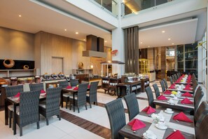 2 Restaurants, Frühstück