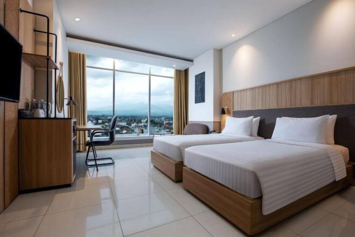In-room safe, desk, free WiFi, bed sheets