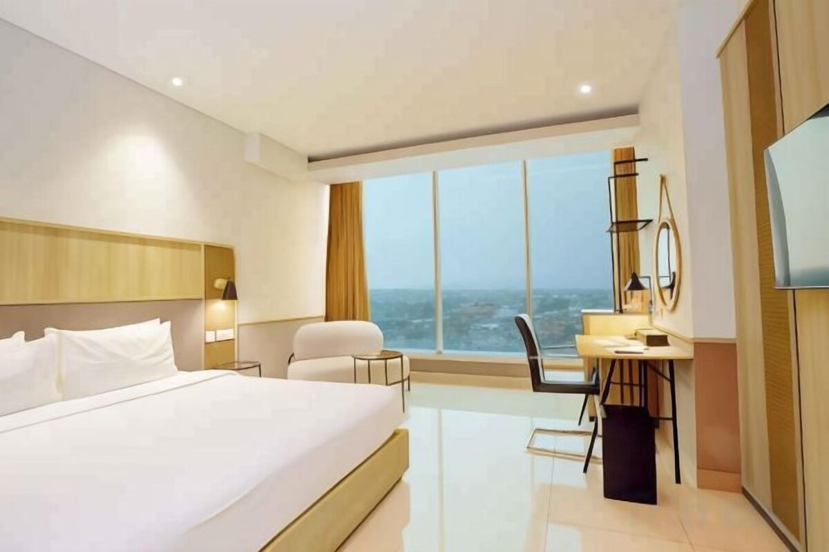 In-room safe, desk, free WiFi, bed sheets