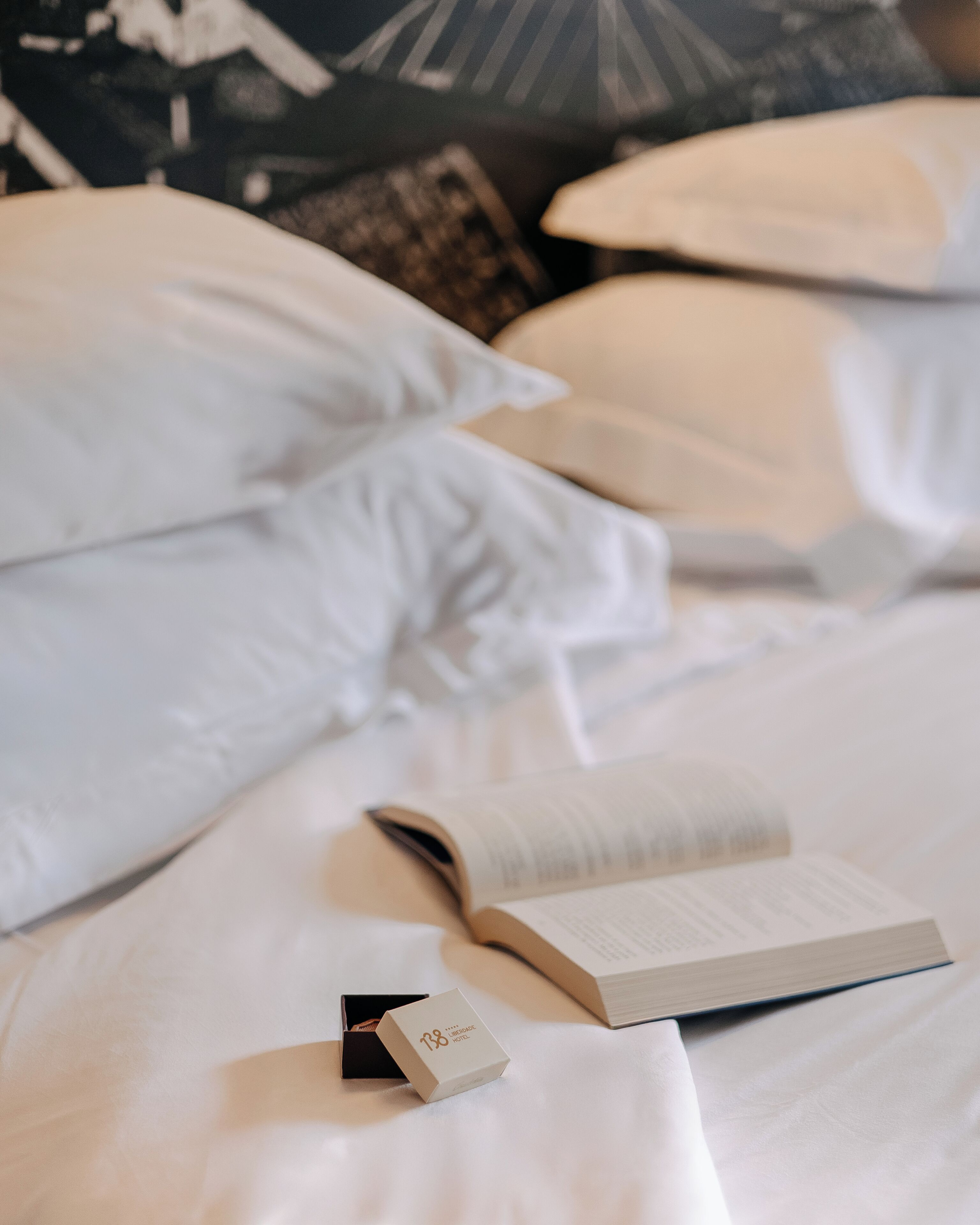 deluxe double or twin room, terrace | 1 bedroom, minibar, in-room safe, individually decorated