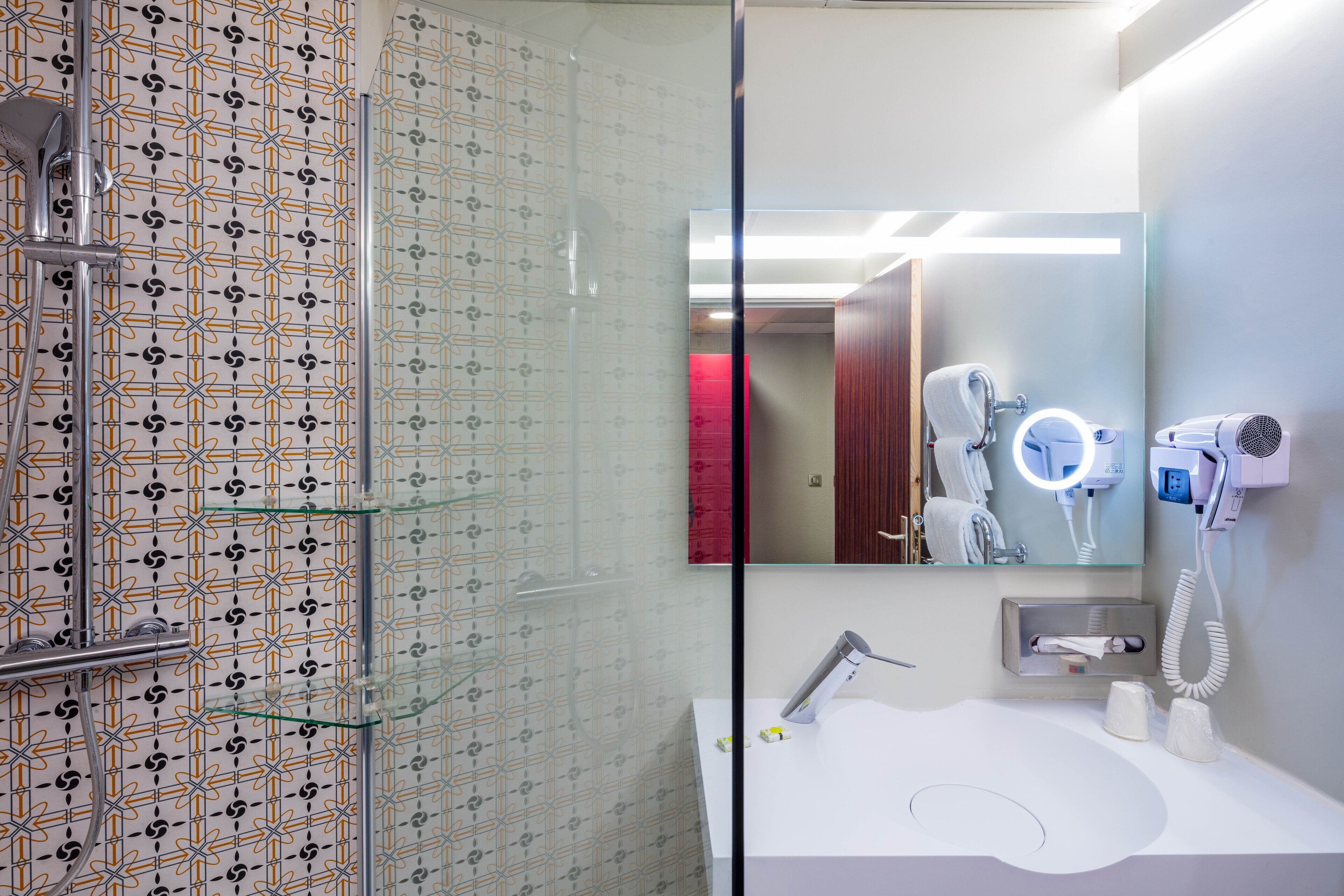 privilege room | bathroom | bathtub, free toiletries, hair dryer, towels