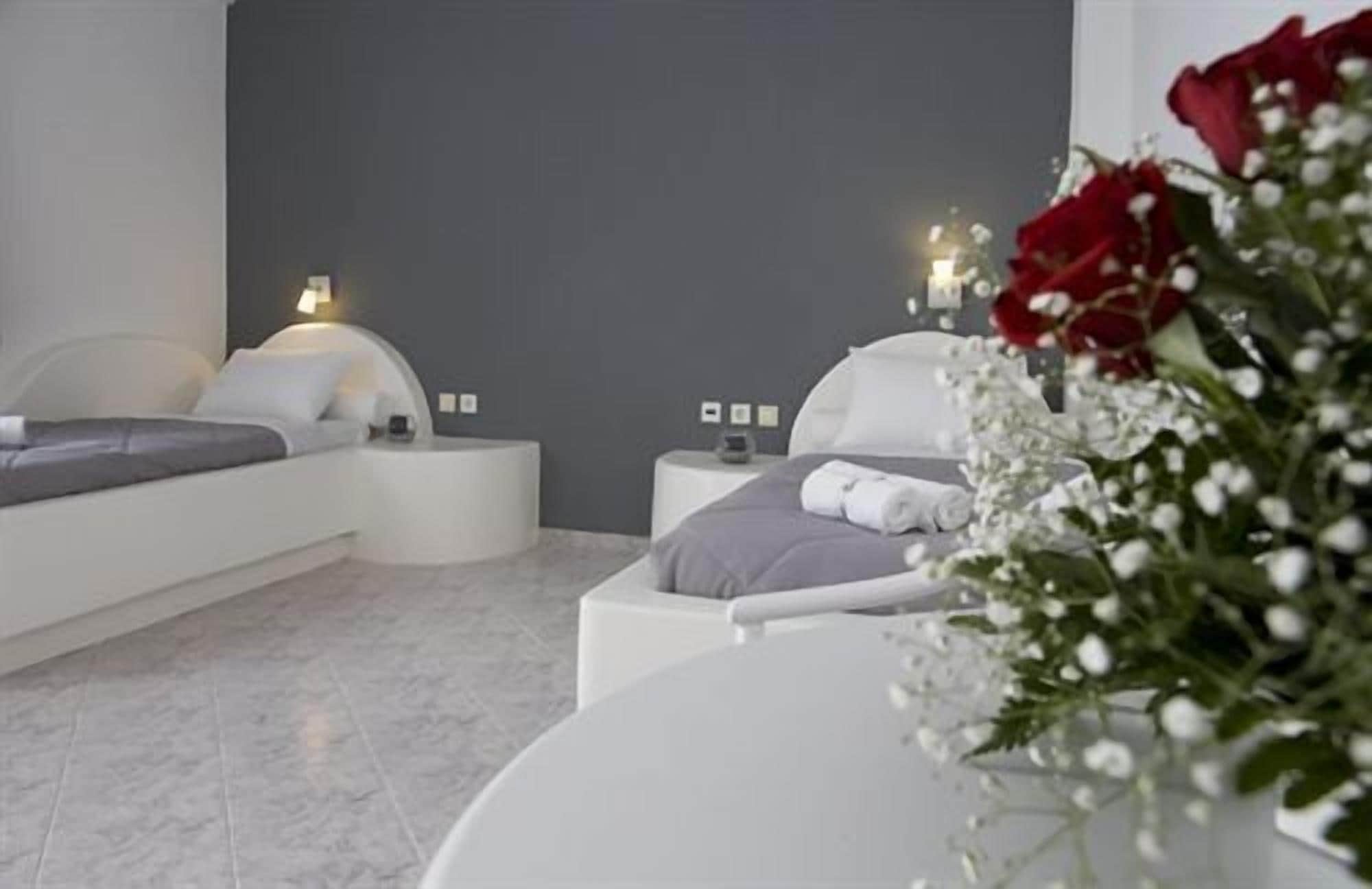 family suite, 2 bedrooms | minibar, in-room safe, desk, blackout curtains