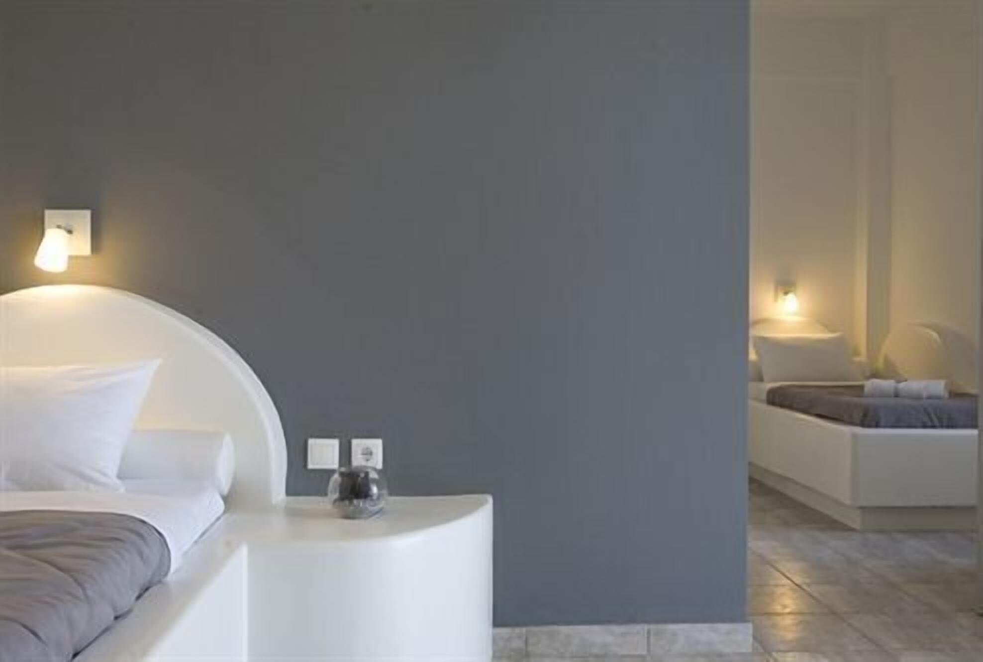 family suite, 2 bedrooms | living area | lcd tv, mp3 dock