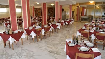 Servizio di pranzo e cena