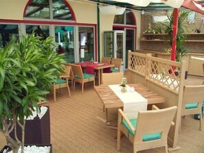 Breakfast, lunch and dinner served - Hotel An der Hasenheide (Bentwisch)