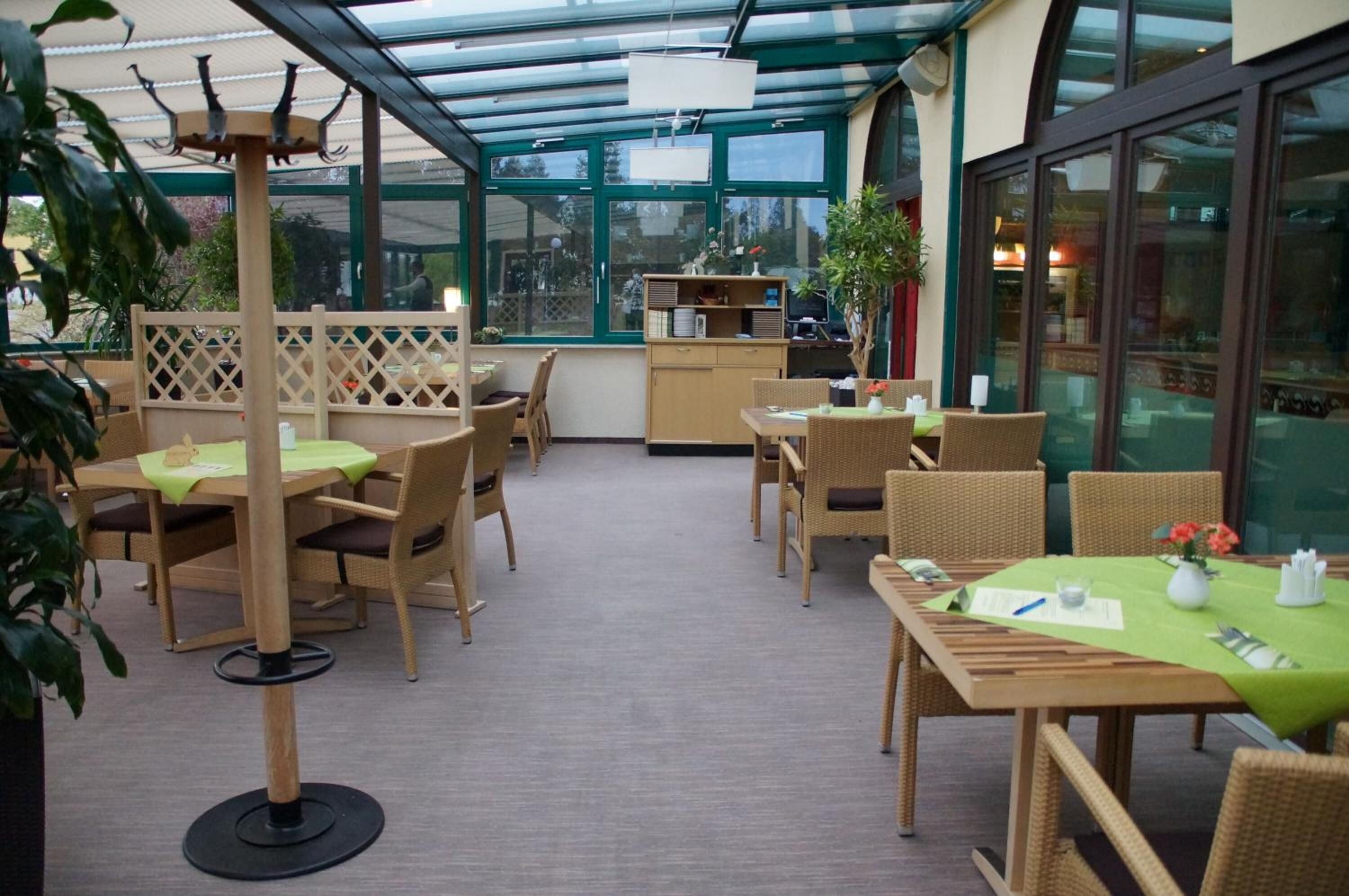 breakfast, lunch and dinner served