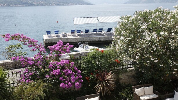 Dock - Palazzo Radomiri (Kotor)