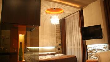 Minibar, desk, free cribs/infant beds, free WiFi