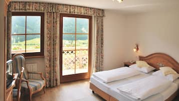 Economy Double Room | Premium bedding, Select Comfort beds, in-room safe, desk