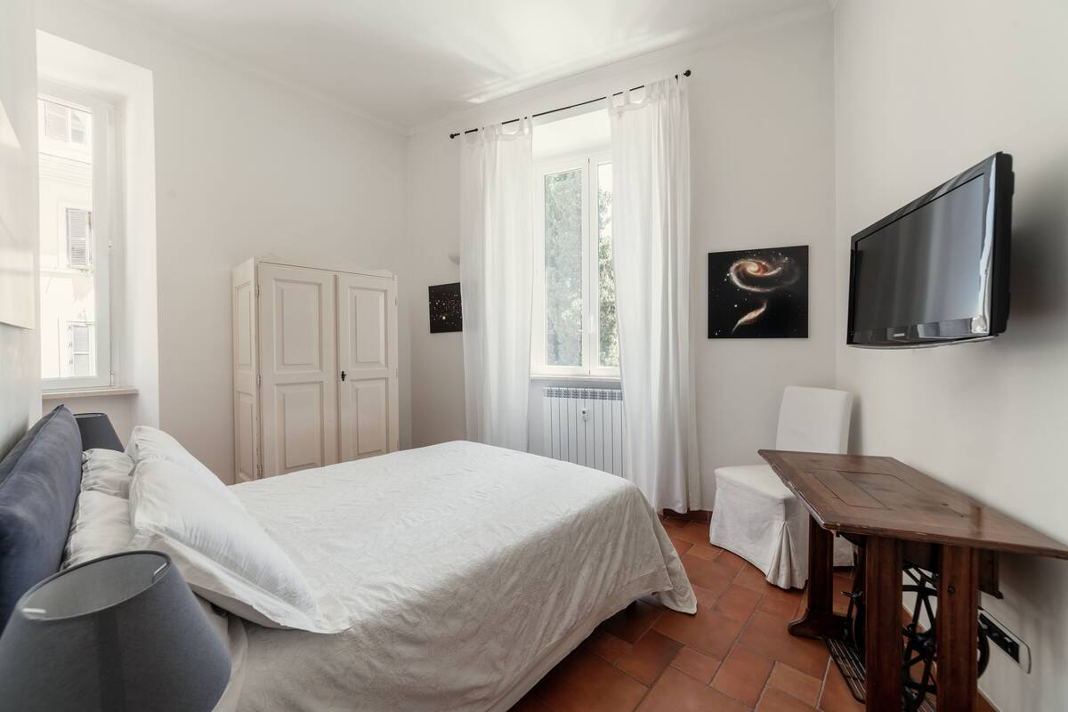 Habitación doble | Ropa de cama de alta calidad y edredones de plumas