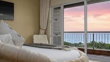 In-room safe, blackout curtains, free WiFi, bed sheets