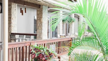 Bar junto a la alberca