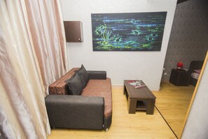 Comfort family Room | Living area | TV