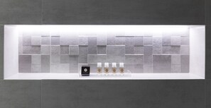 Bathroom - Smart Hotel King , by R Collection Hotels (Varedo)