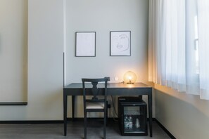 Habitación Confort doble (mandatory web-check-in) | Minibar, caja fuerte, wifi gratis y ropa de cama