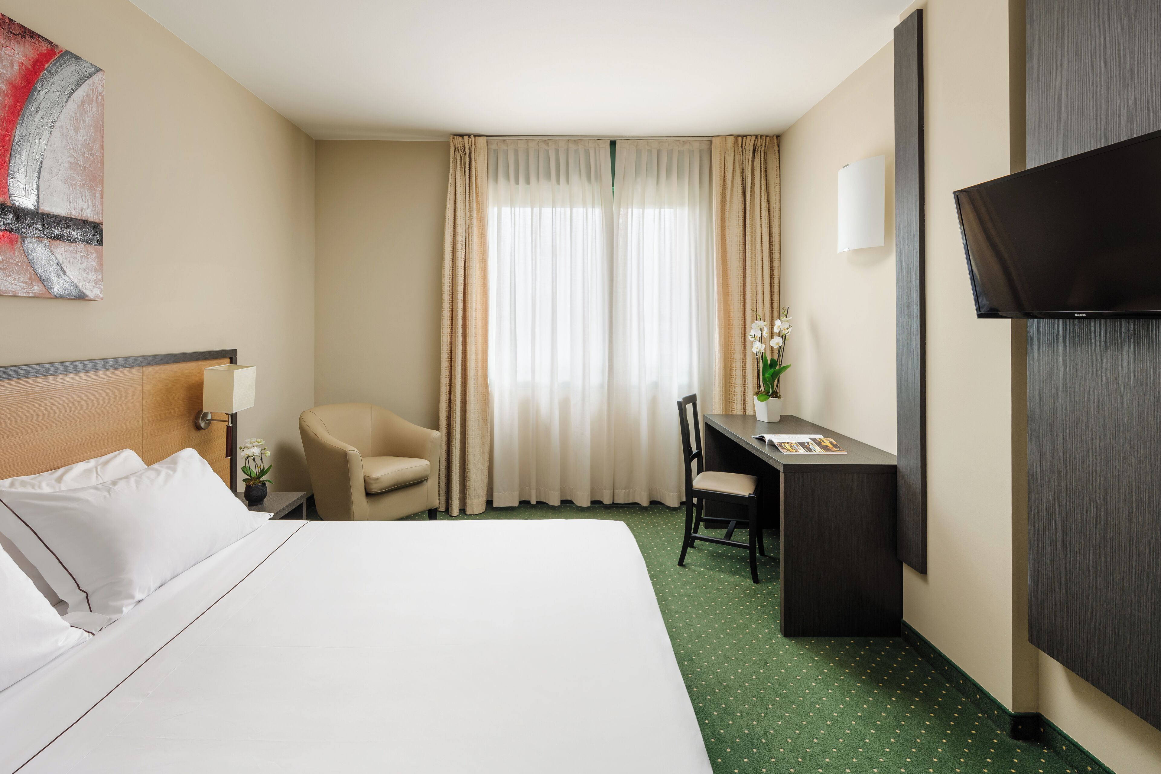 Photo - Smart Hotel King, by R Collection Hotels