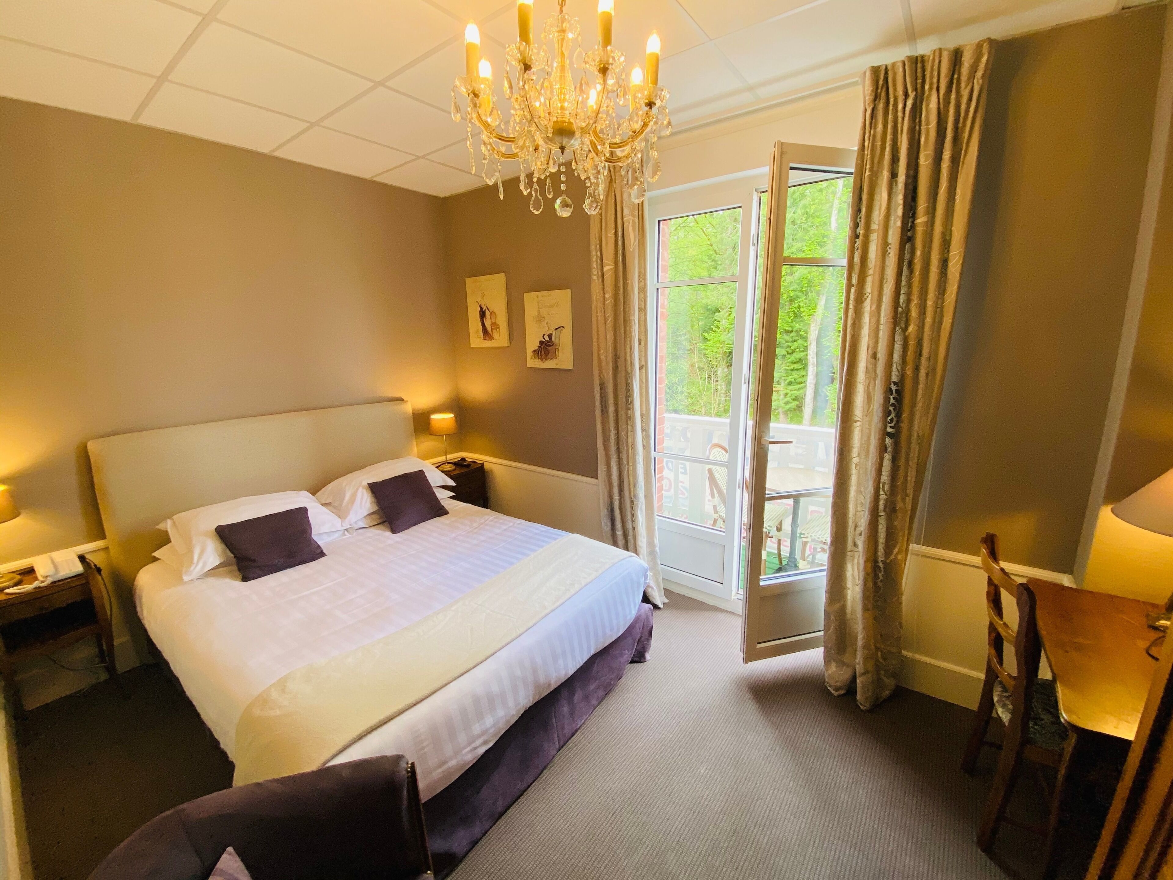 Soundproofing, iron/ironing board, free WiFi, bed sheets