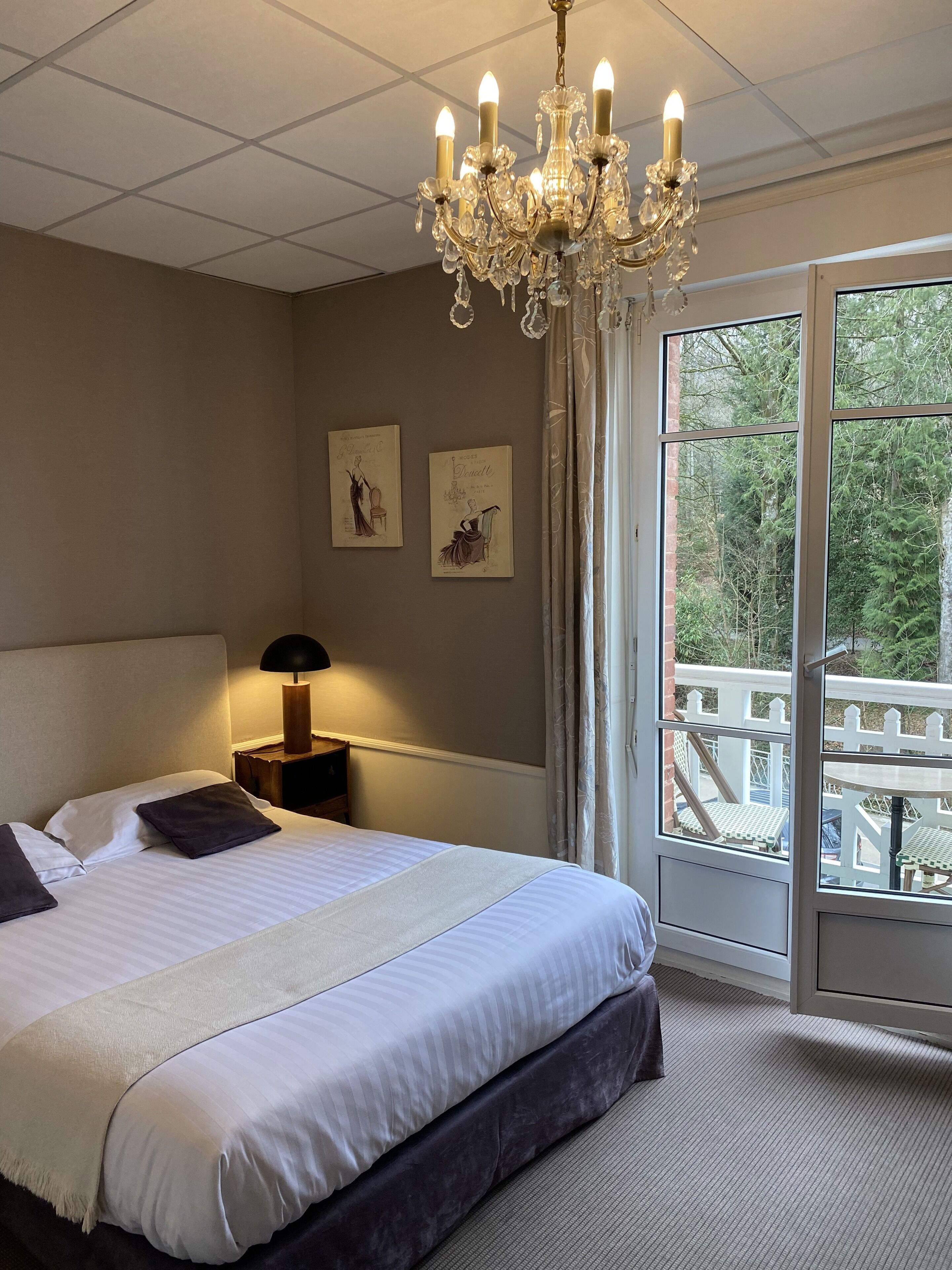 comfort double room | soundproofing, iron/ironing board, free wifi, bed sheets