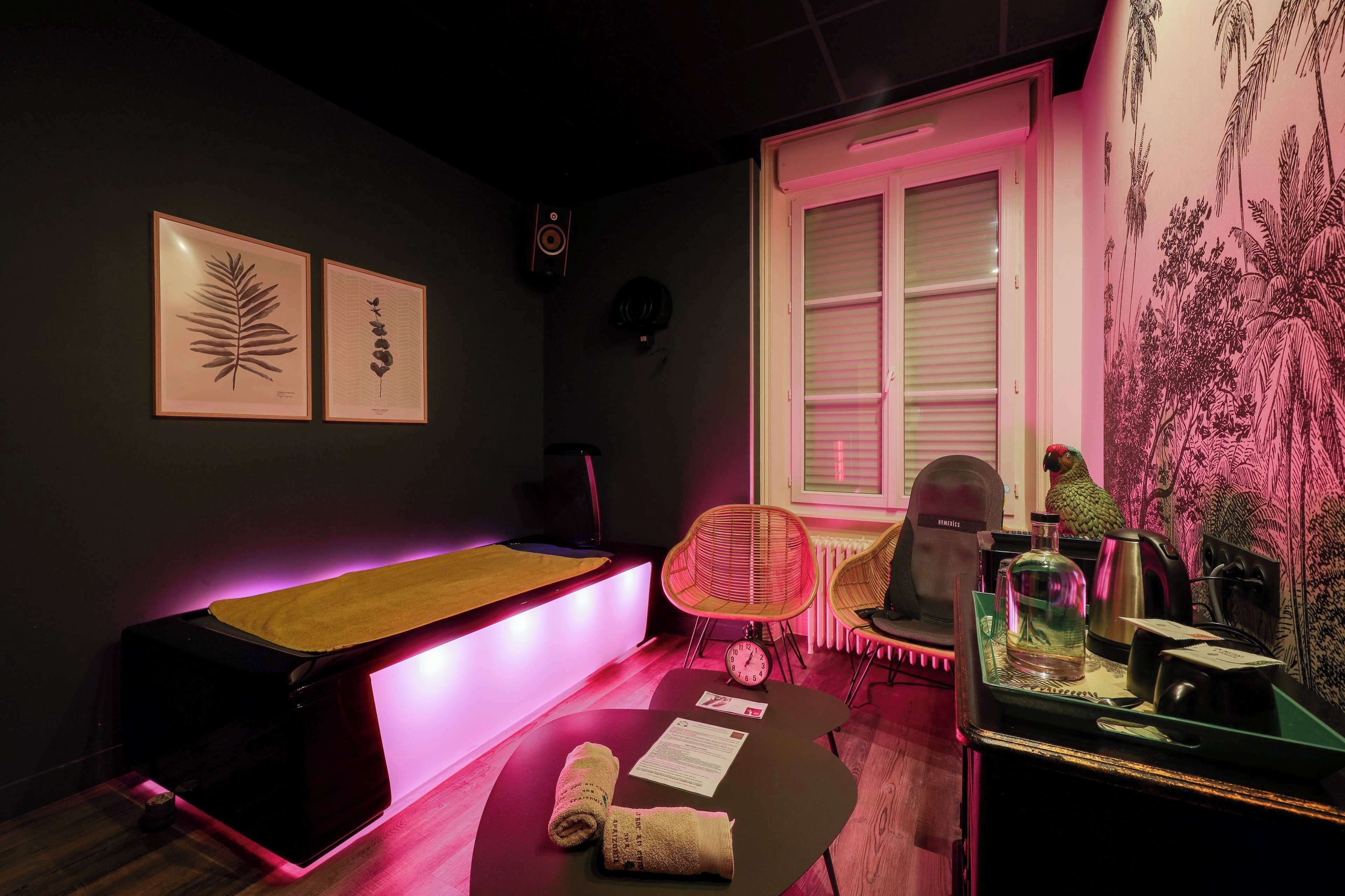 sauna, hot tub, massages