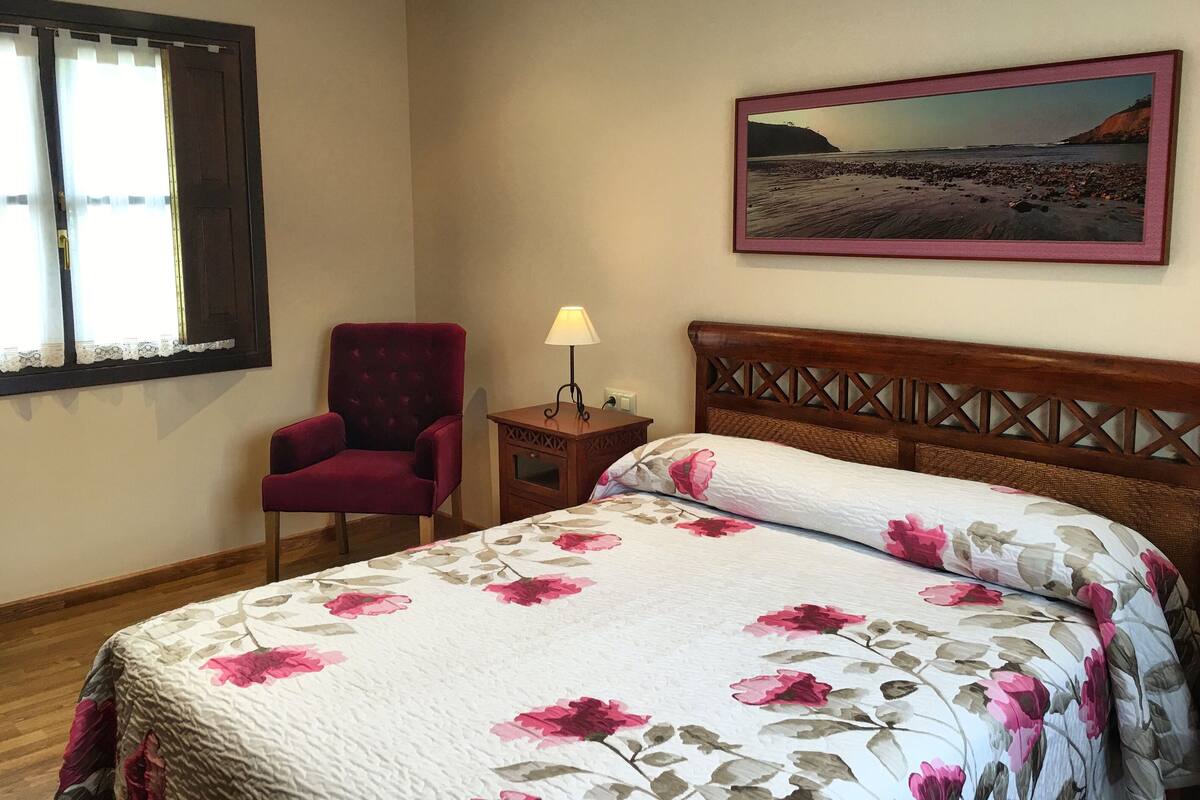 In-room safe, individually decorated, soundproofing, rollaway beds