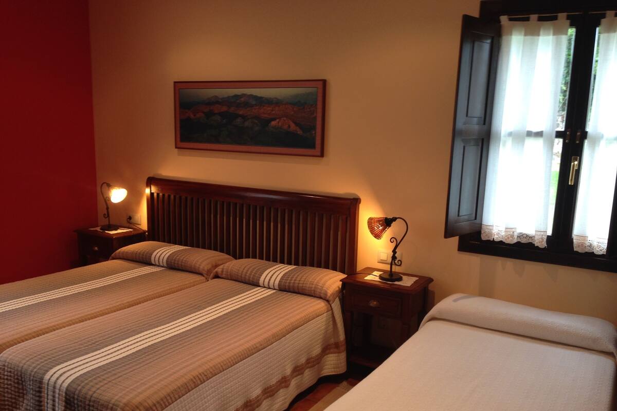 Standard Triple Room | In-room safe, individually decorated, soundproofing, rollaway beds