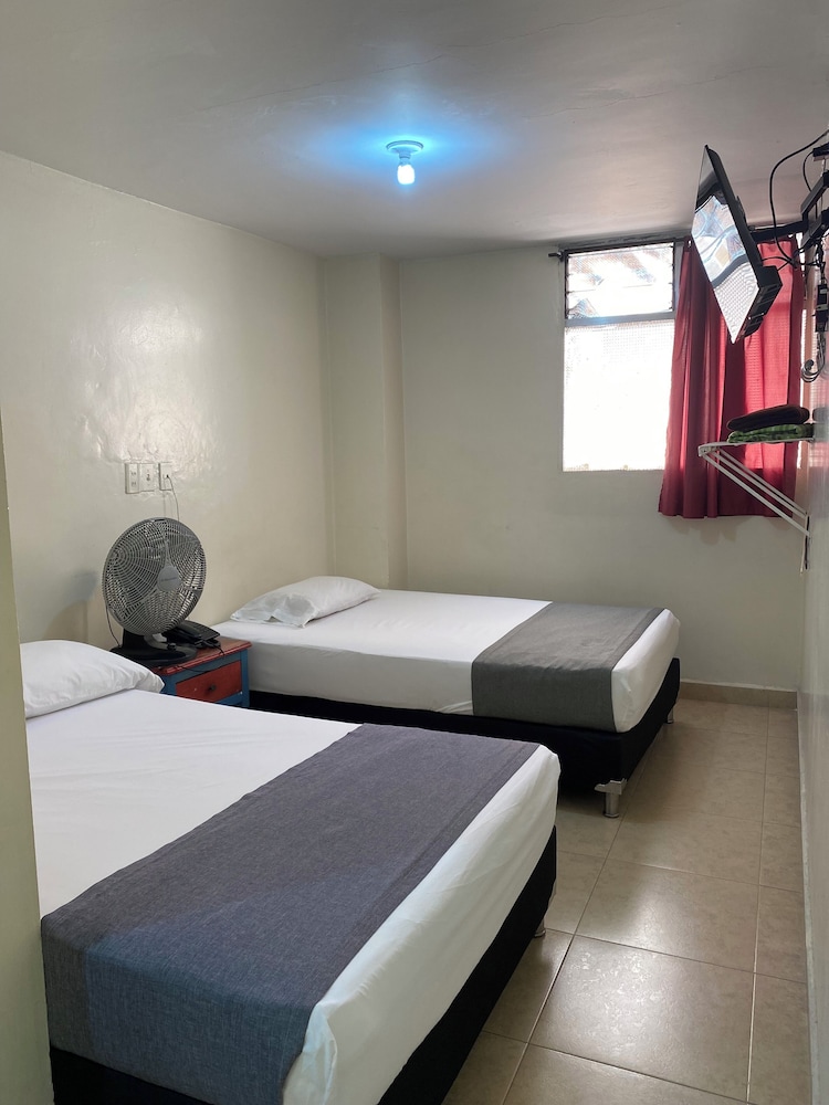 Hotel Conquistadores by null