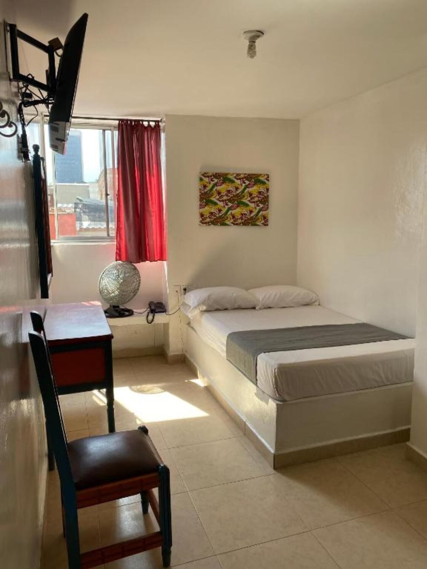 Chambre Simple | Bureau, espace de travail pour ordinateur portable, Wi-Fi gratuit