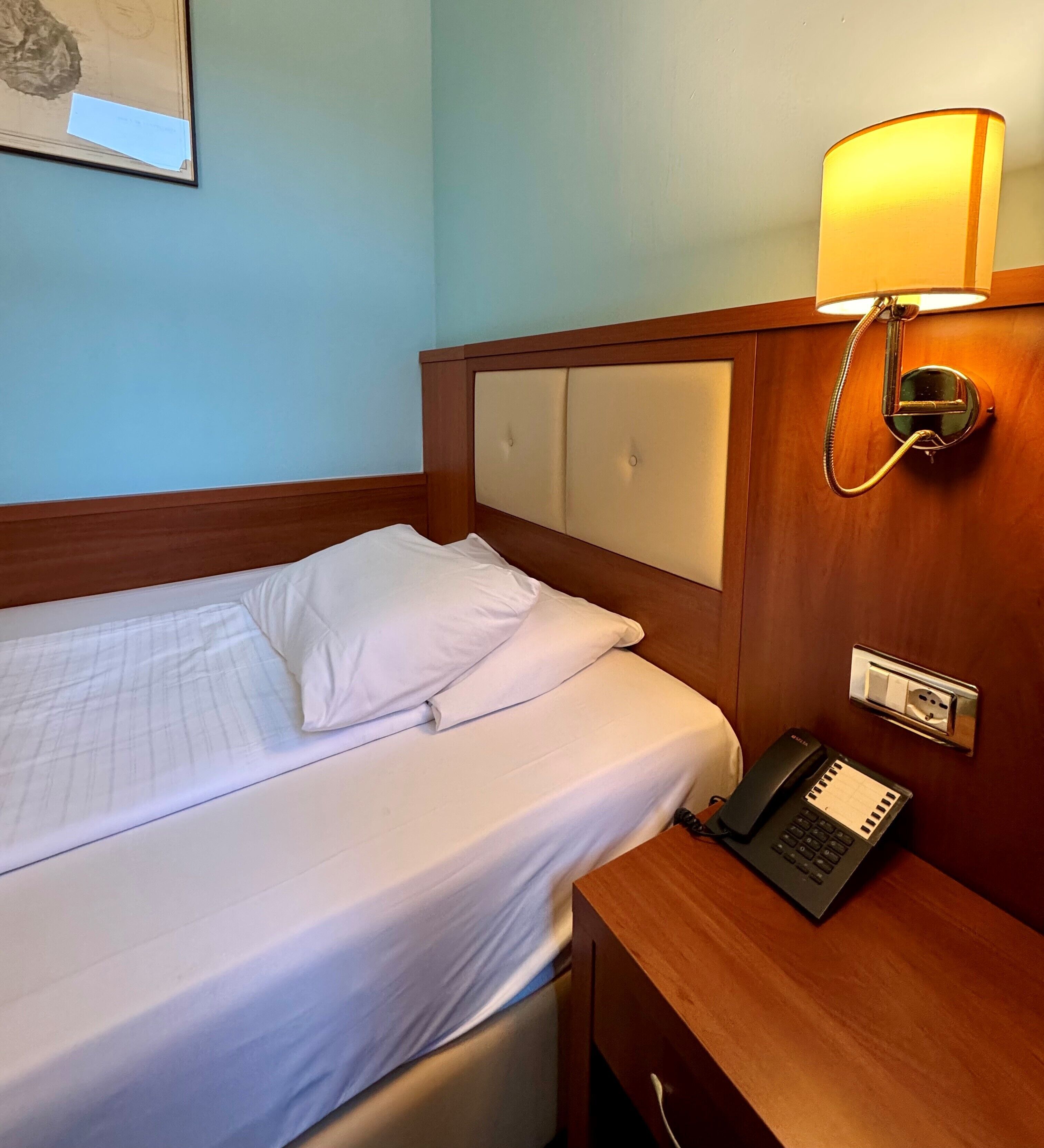 single room | egyptian cotton sheets, premium bedding, down duvets, memory-foam beds