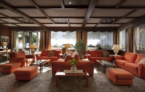Sala de estar en el lobby